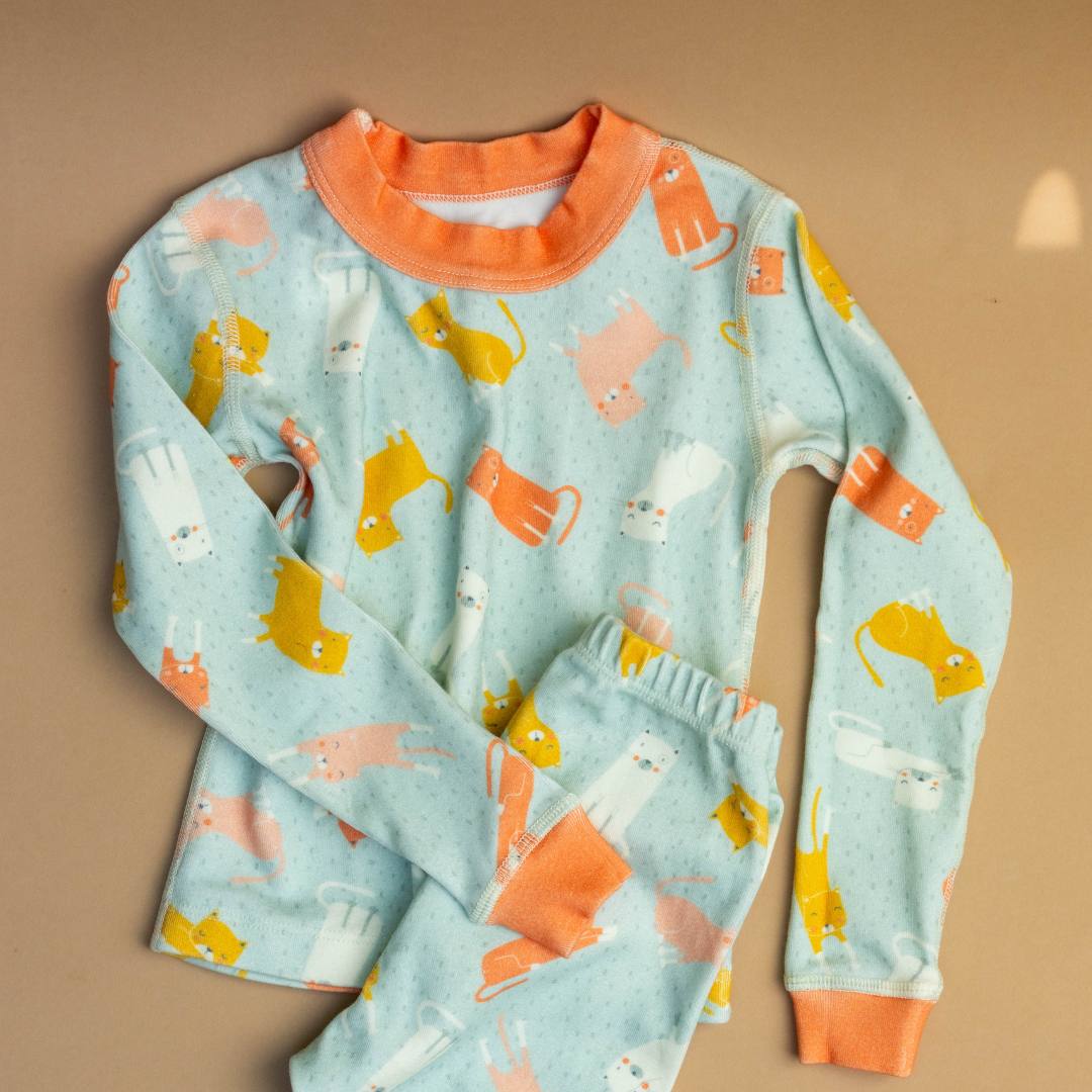 Organic Cotton Kids Pajamas with cats print 